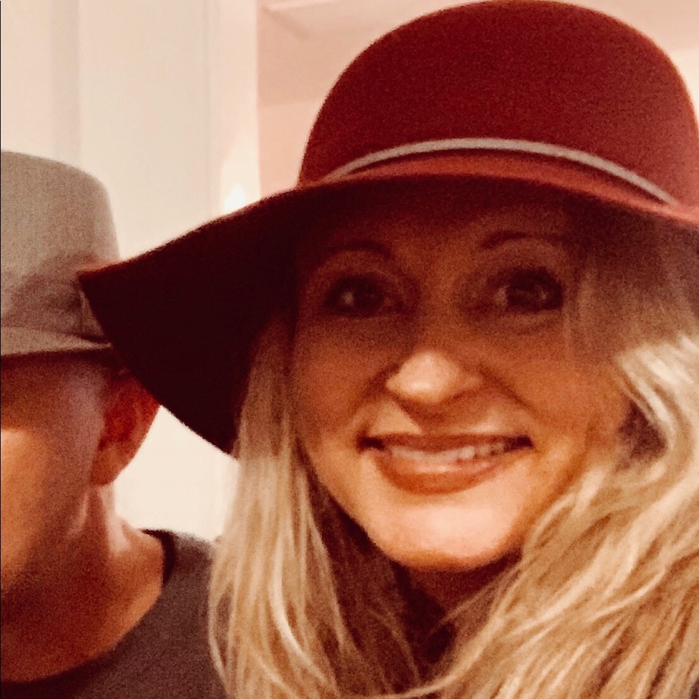 Meet your Posher, Keri